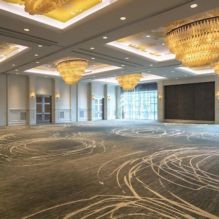 Renaissance Raleigh North Hills Hotel Bagian luar foto