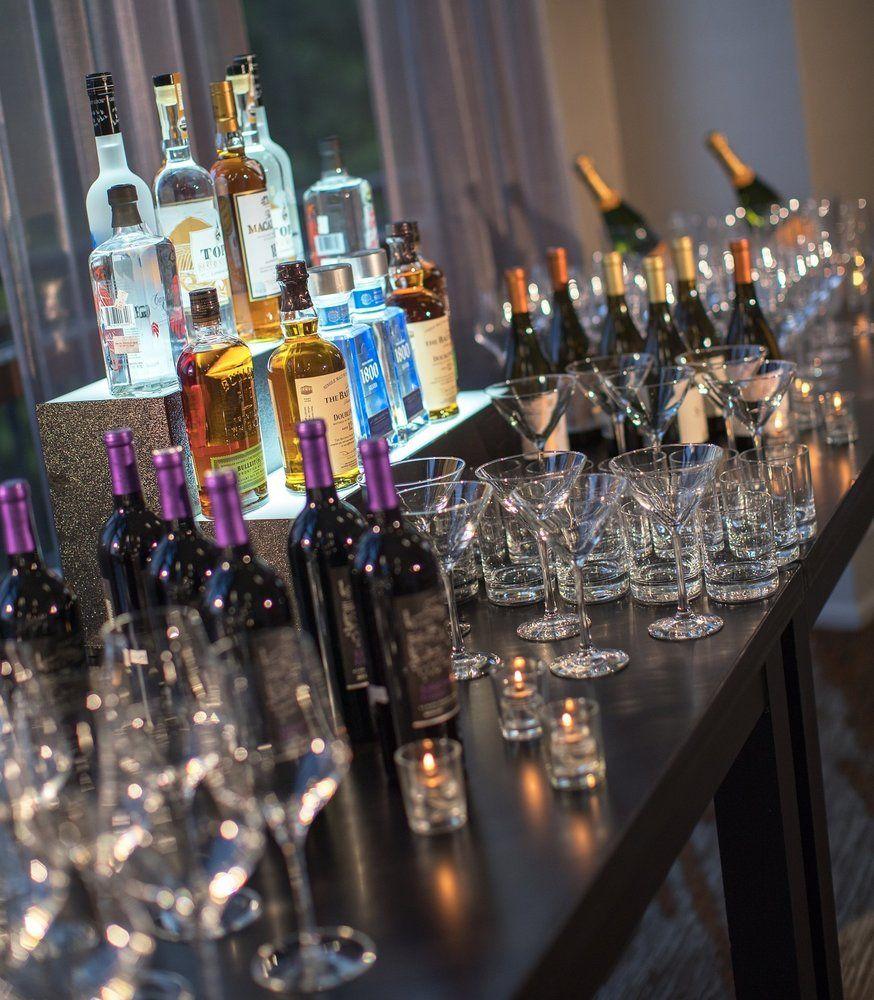 Renaissance Raleigh North Hills Hotel Bagian luar foto