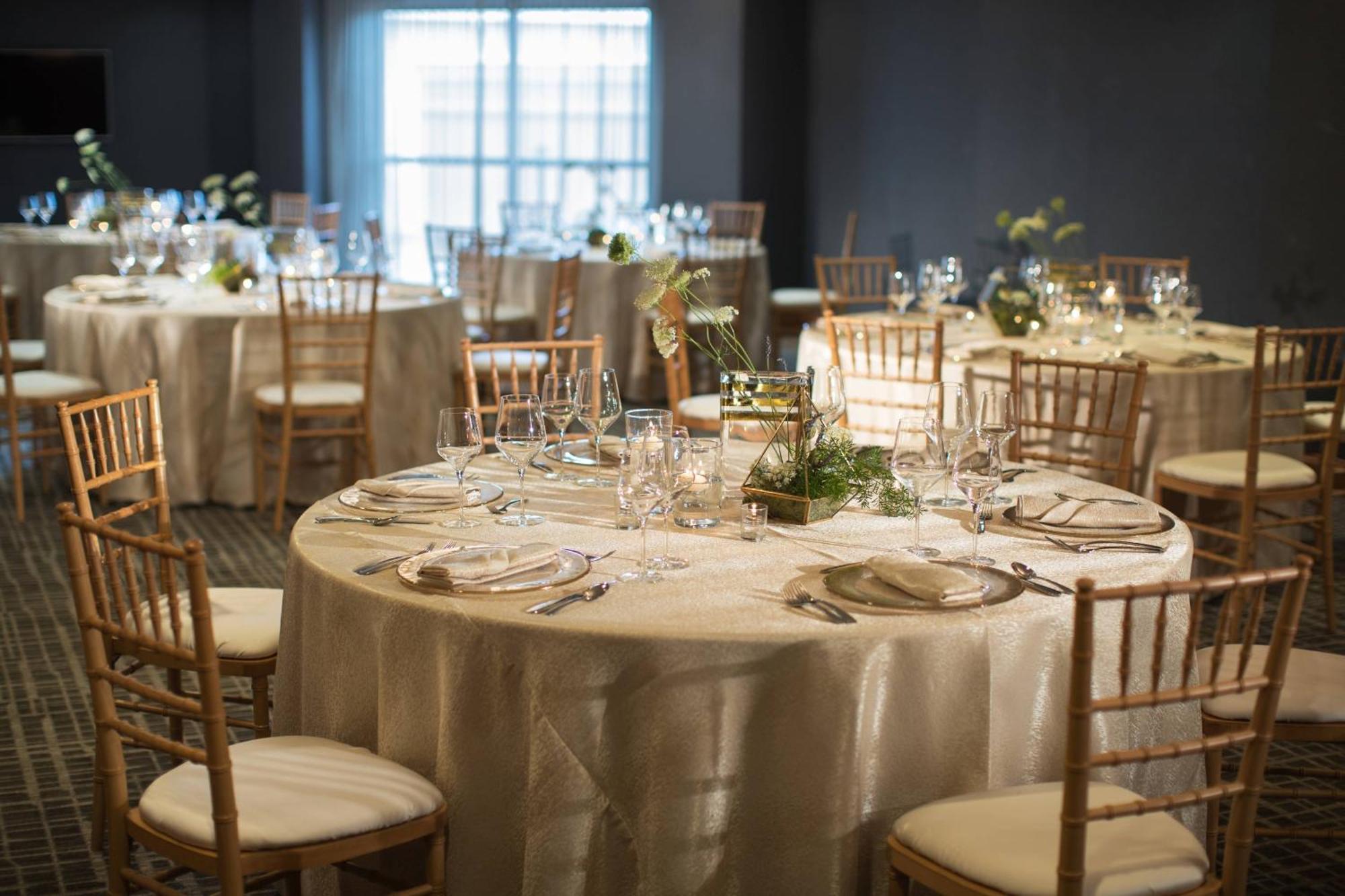 Renaissance Raleigh North Hills Hotel Bagian luar foto