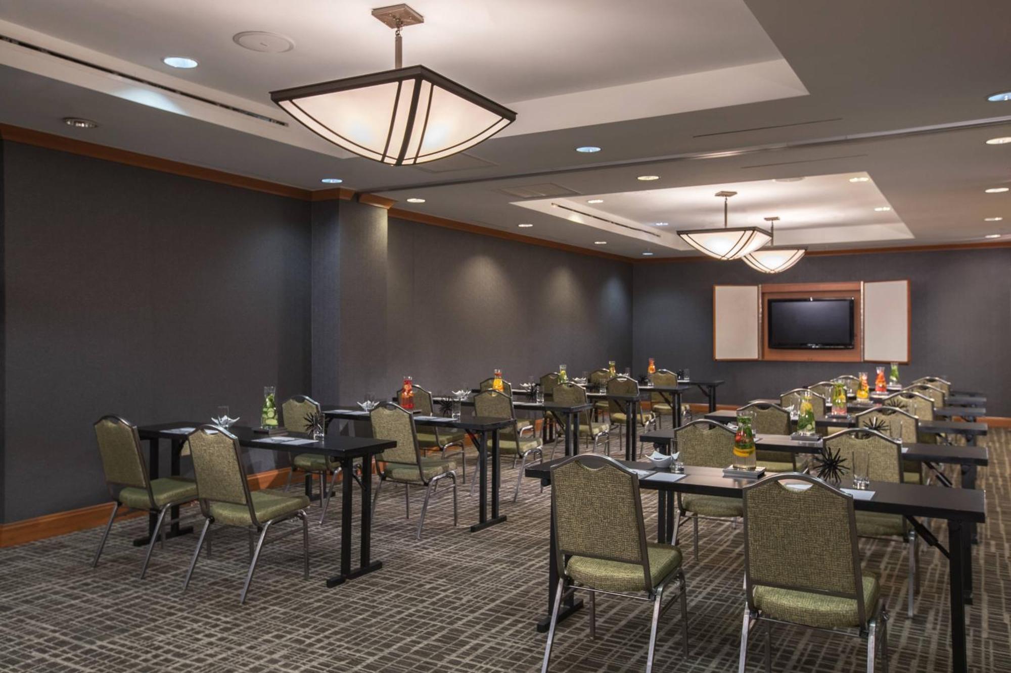 Renaissance Raleigh North Hills Hotel Bagian luar foto