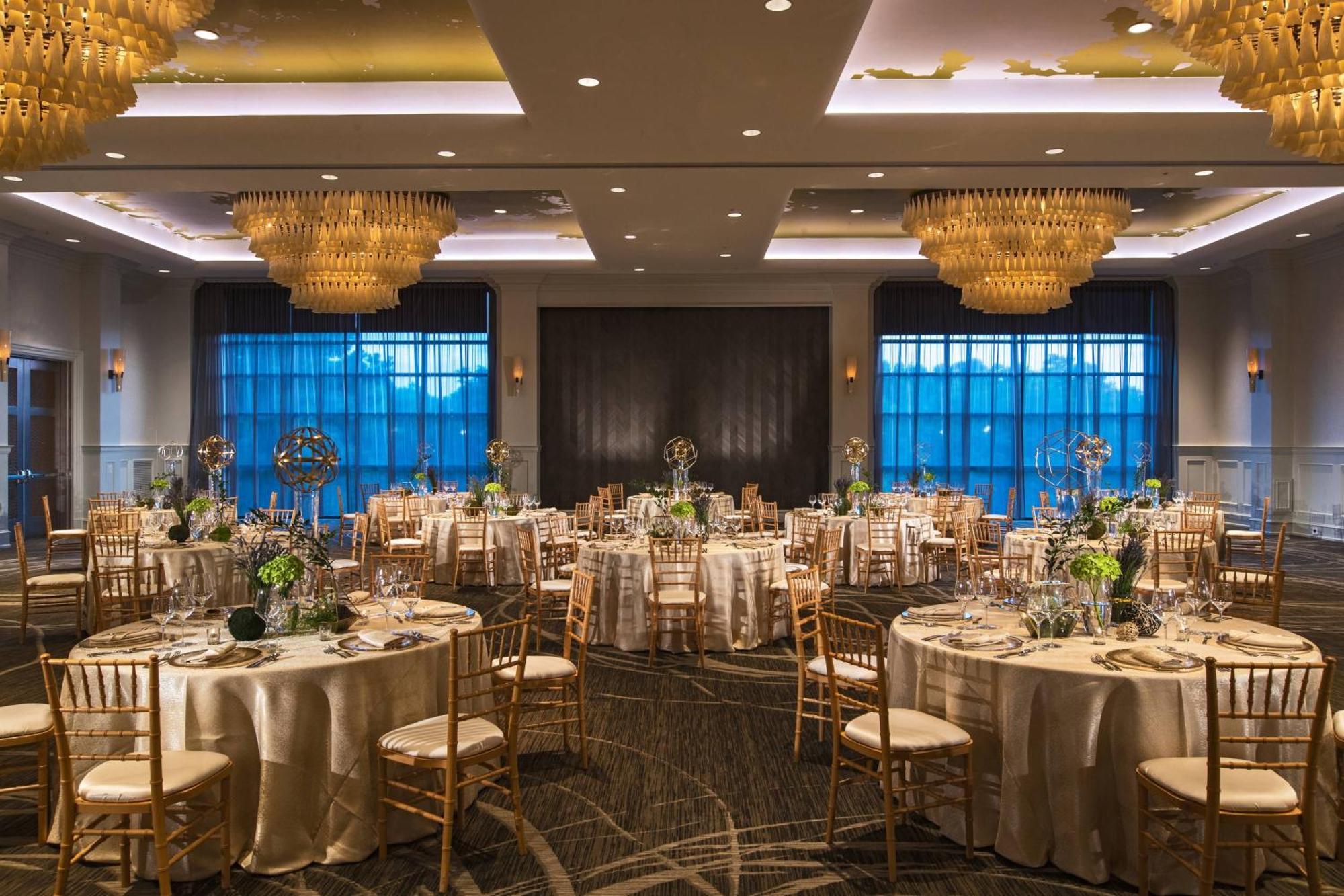 Renaissance Raleigh North Hills Hotel Bagian luar foto