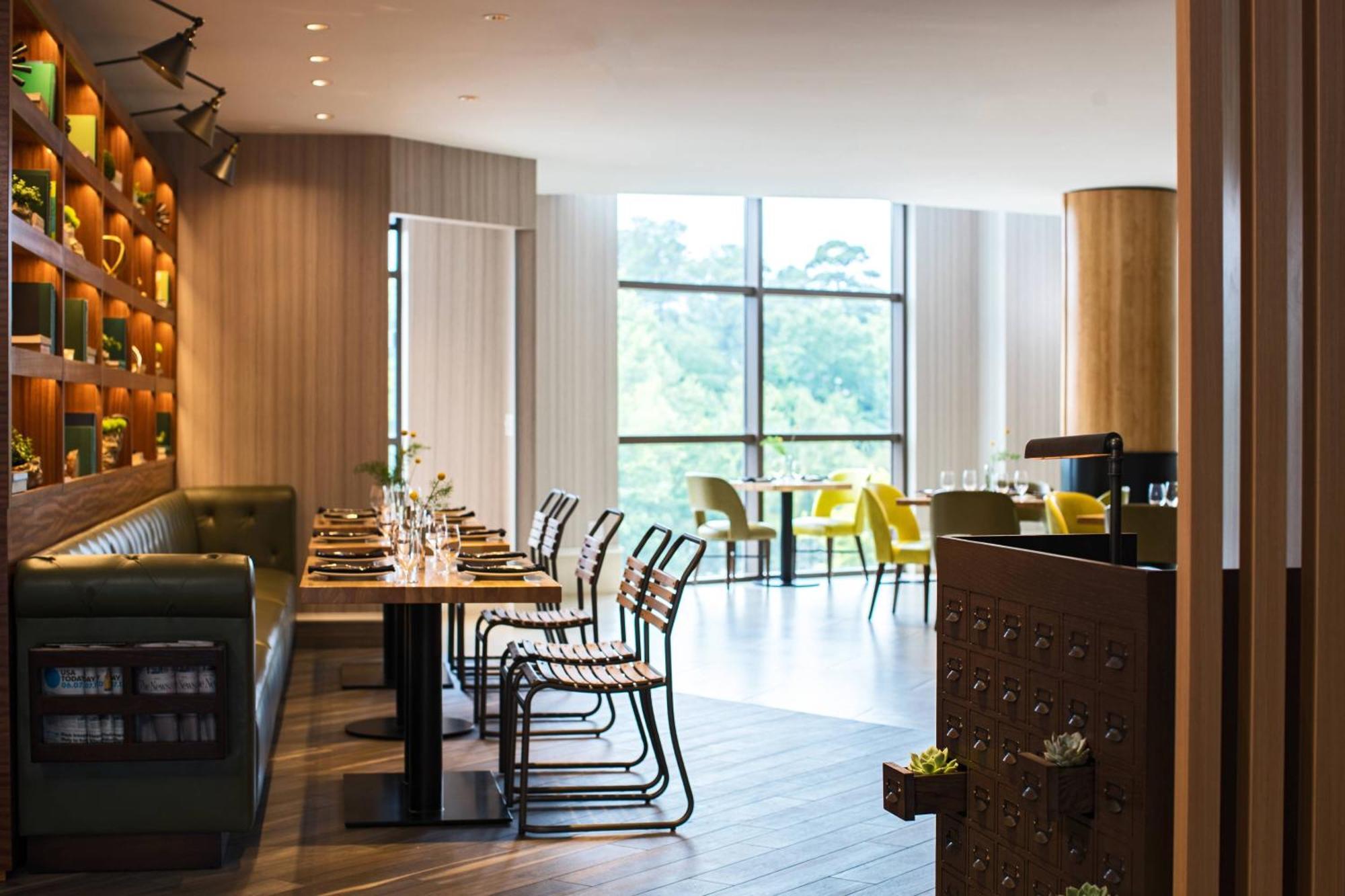 Renaissance Raleigh North Hills Hotel Bagian luar foto