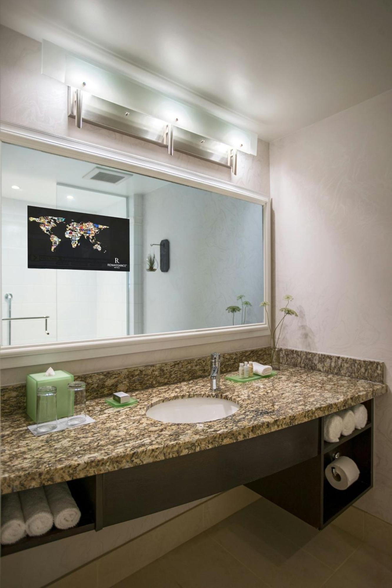 Renaissance Raleigh North Hills Hotel Bagian luar foto