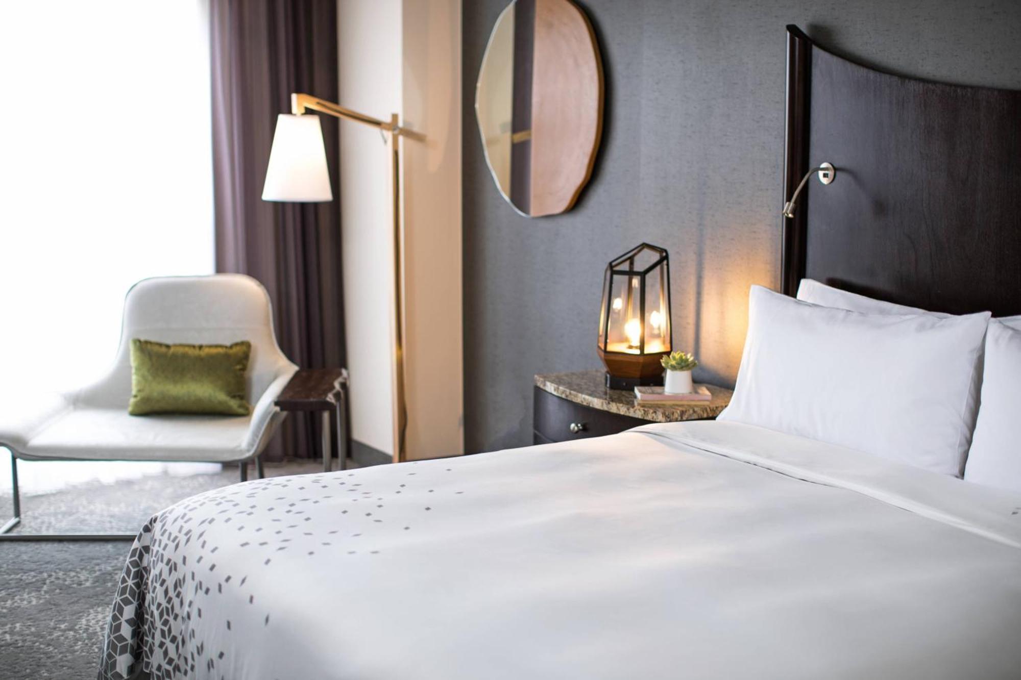 Renaissance Raleigh North Hills Hotel Bagian luar foto