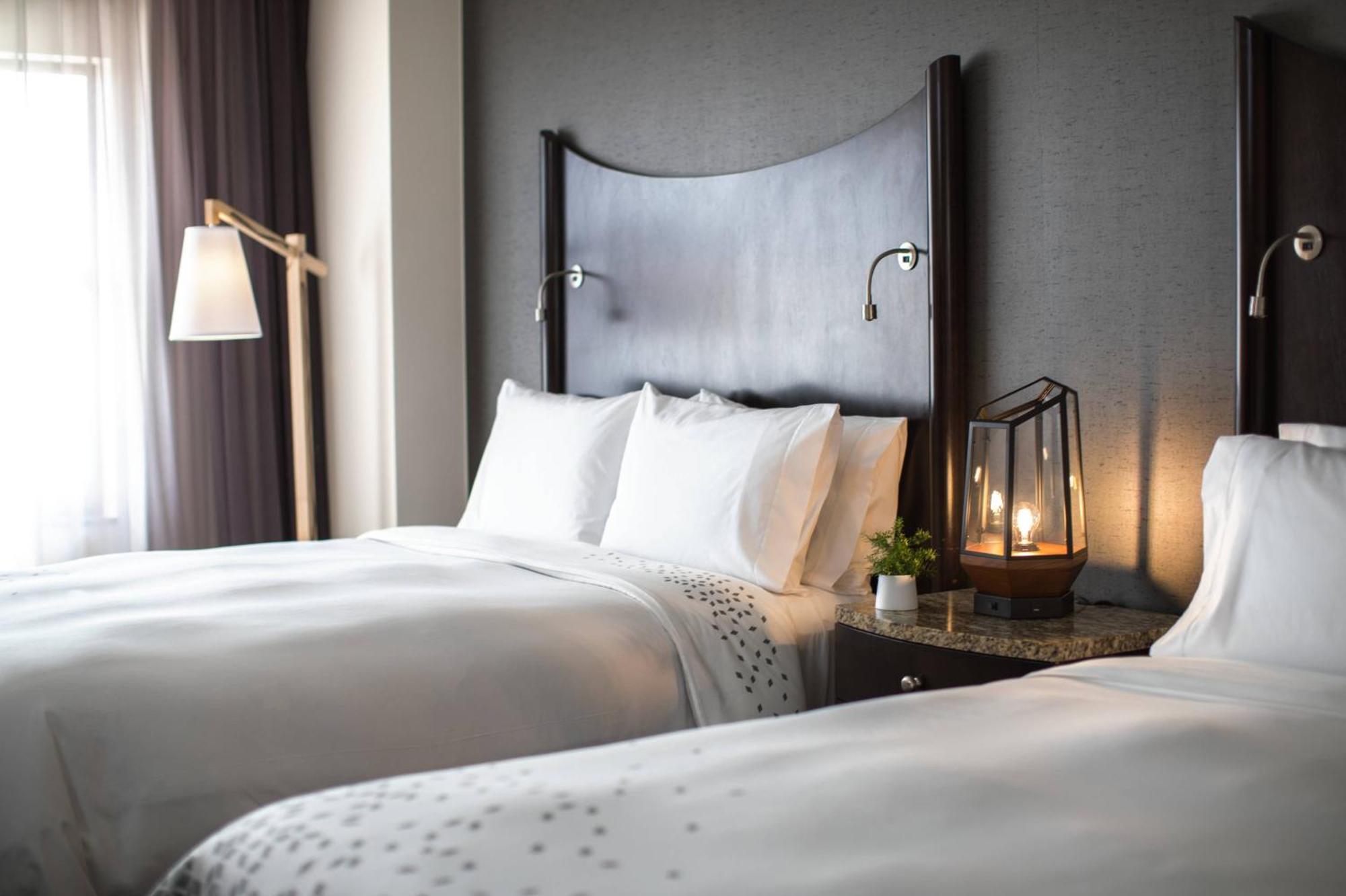 Renaissance Raleigh North Hills Hotel Bagian luar foto